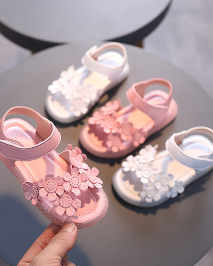 Adorables sandales fleuries pour filles